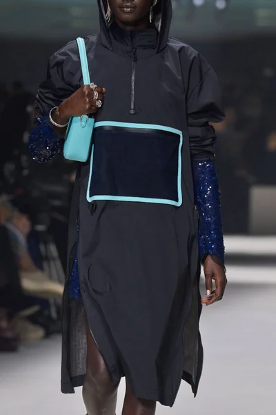 Look 93